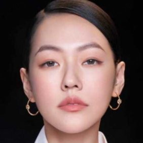Dee Hsu